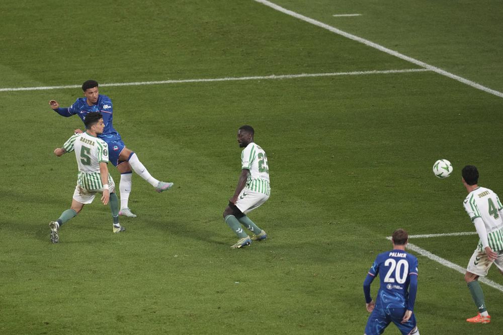 欧冠战报：里奥斯传射巴雷罗破门，本菲卡2-0完胜那不勒斯